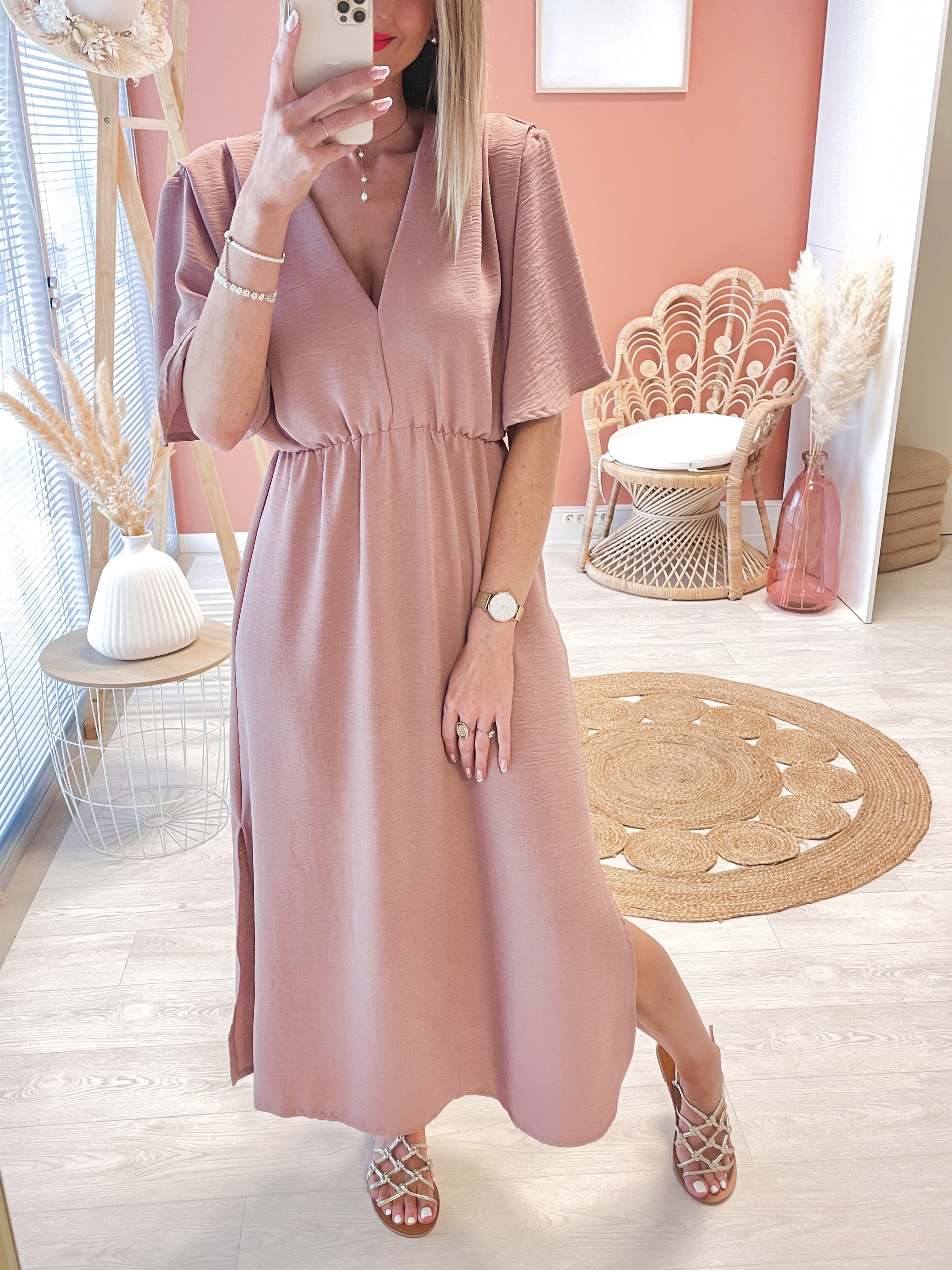 Robe Lily